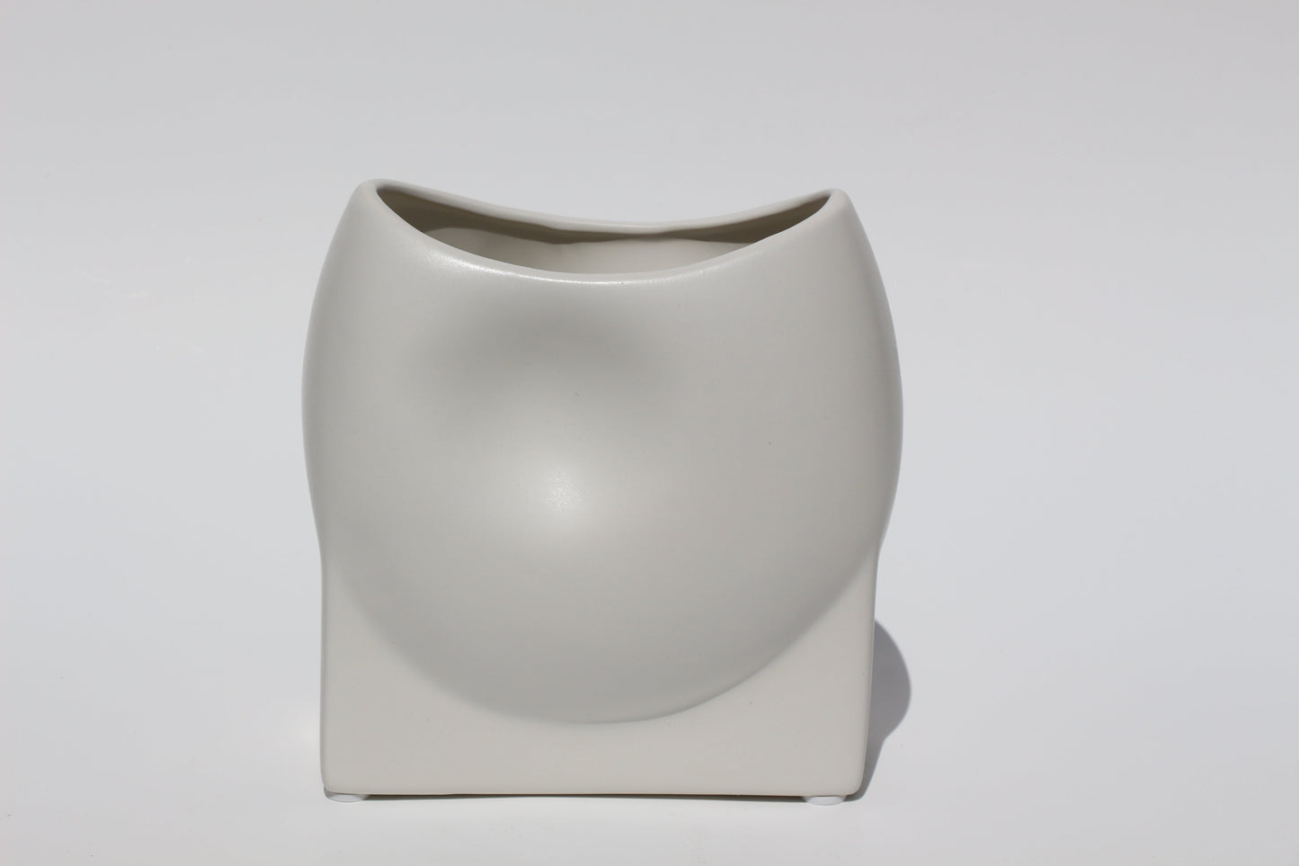 Samuel Vase - Small White