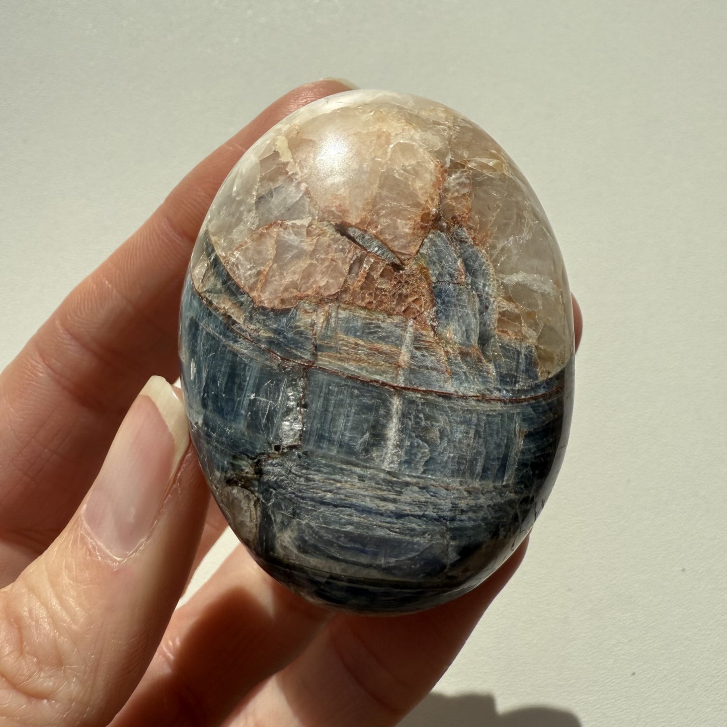 Kyanite Palm Stone 001