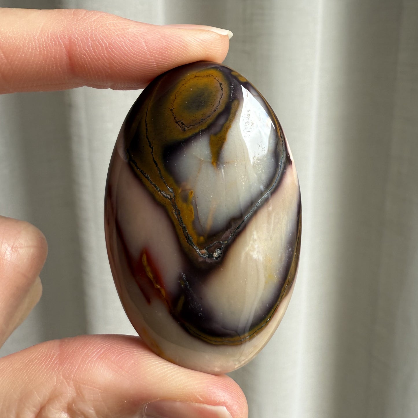 Mookaite Palm Stone - 005
