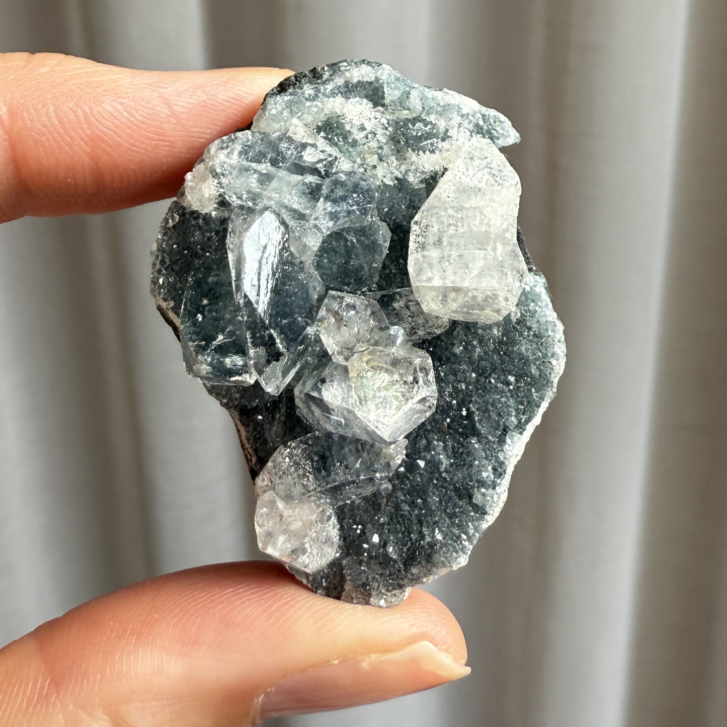 Chalcedony with Apophyllite 002