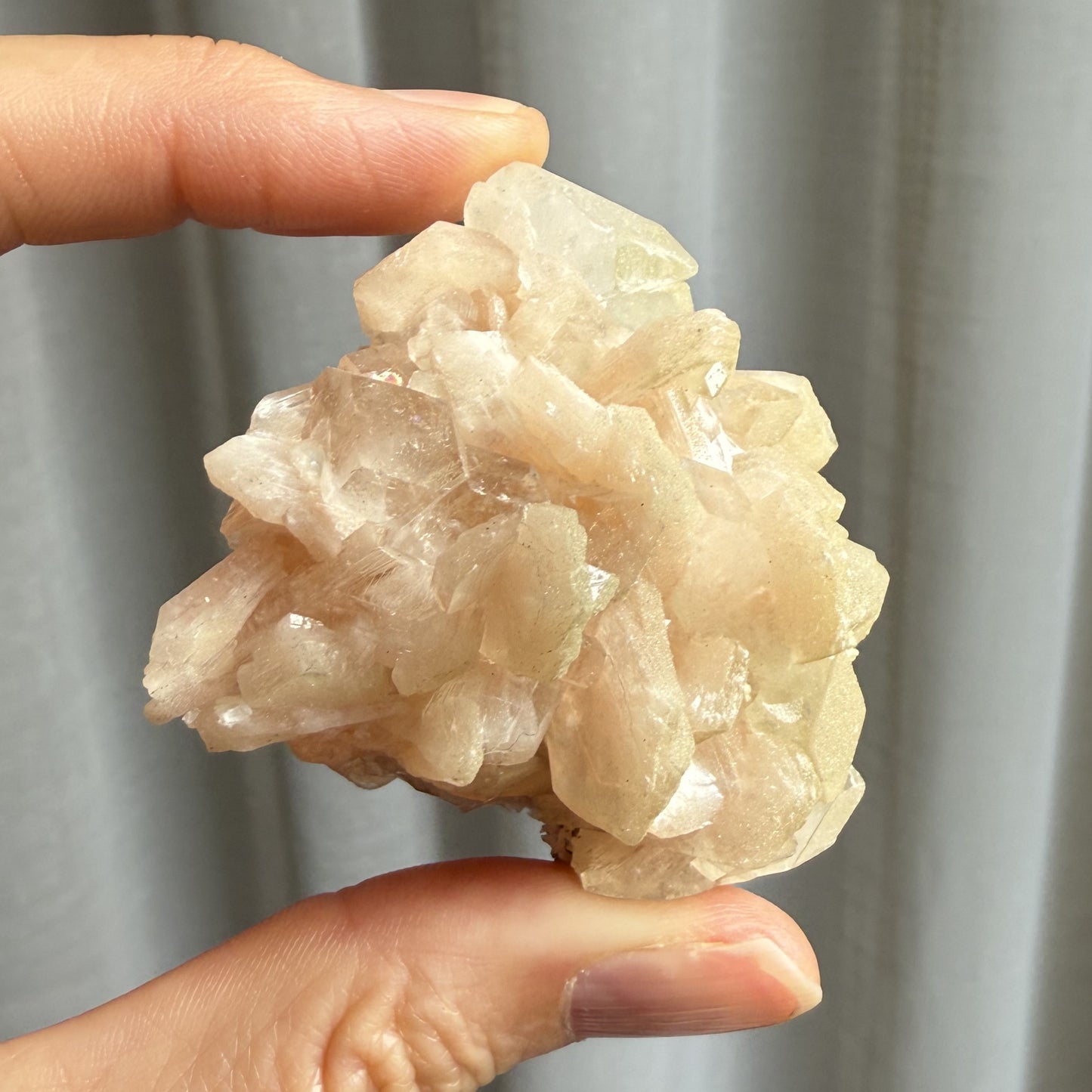 Apophyllite on Stilbite 004