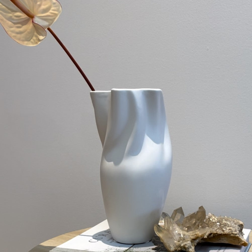 Sara Vase