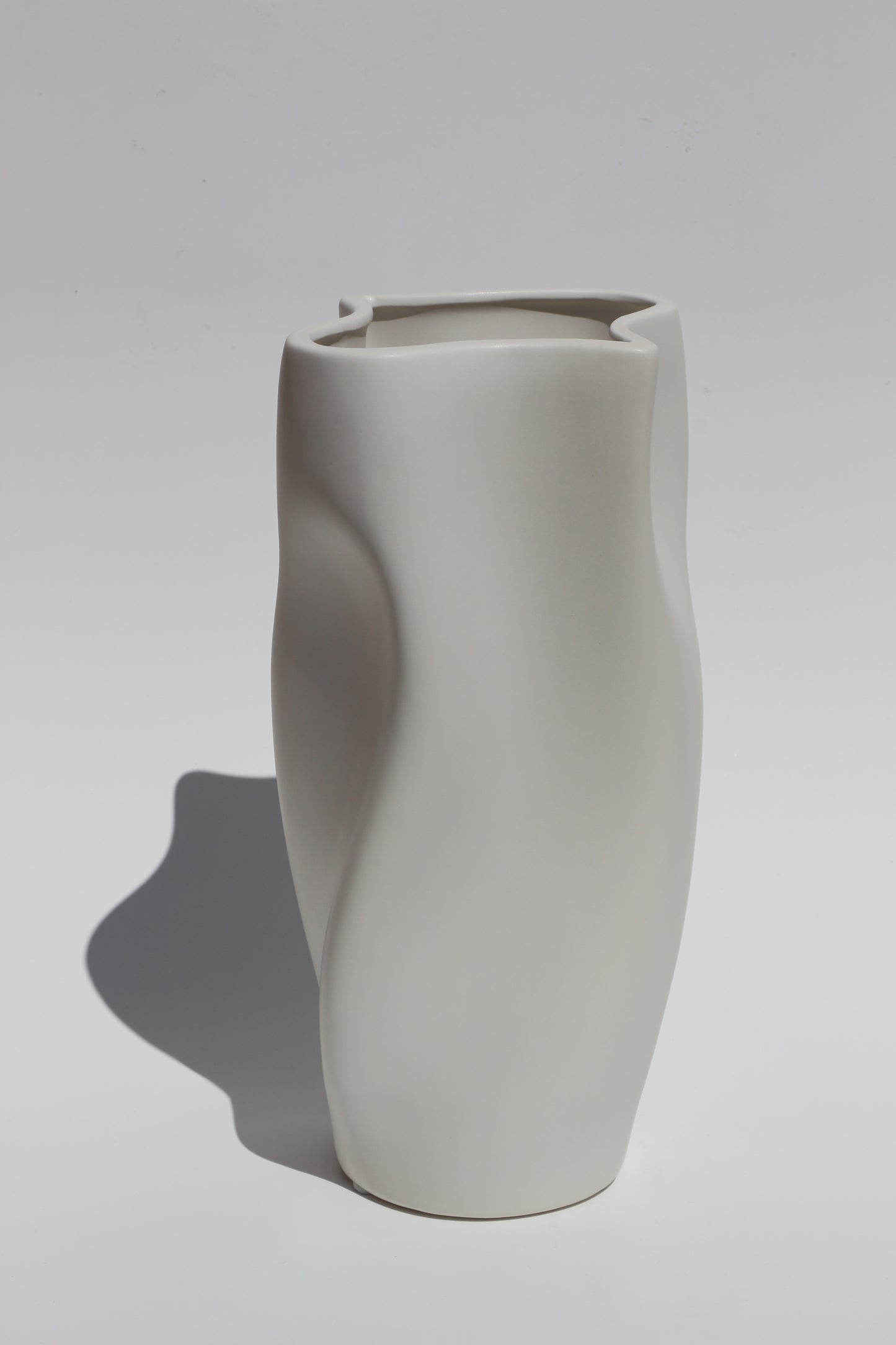 Jessica Vase - White