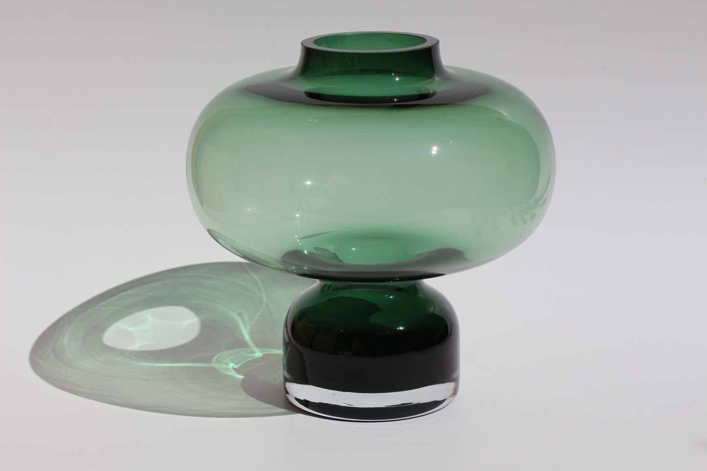 Mary Vase - Green