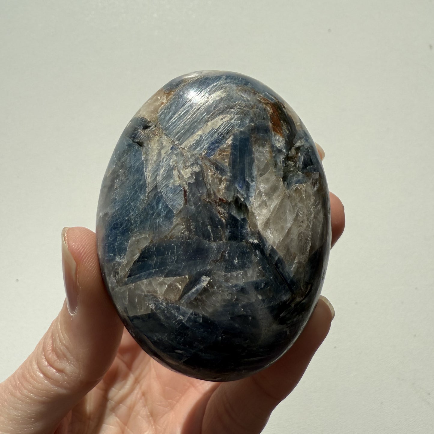 Kyanite Palm Stone 003