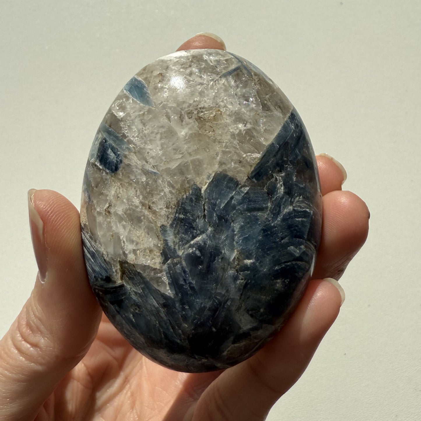 Kyanite Palm Stone 003