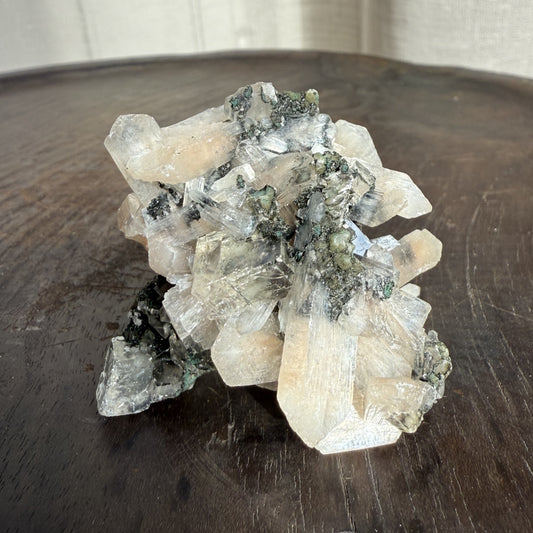 Apophyllite, Stilbite on Chalcedony 002