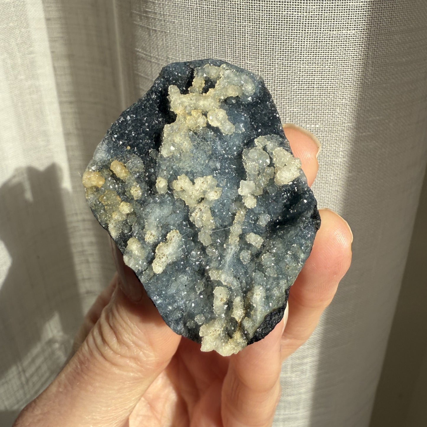 Chalcedony with Apophyllite 003