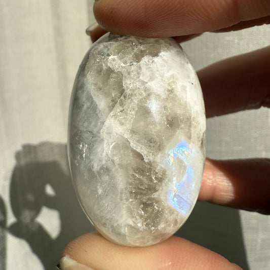 Rainbow Moonstone Shiva 001