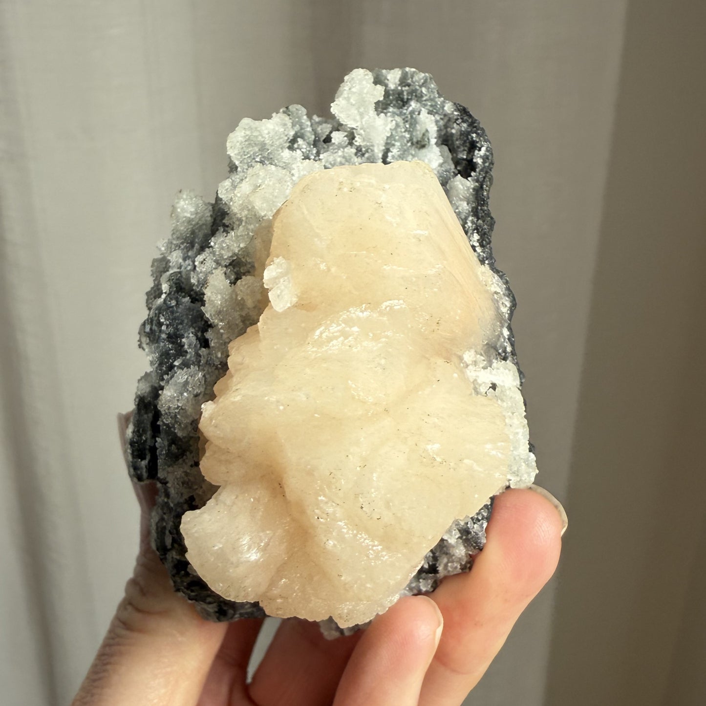 Black Chalcedony with Peach Stilbite 005