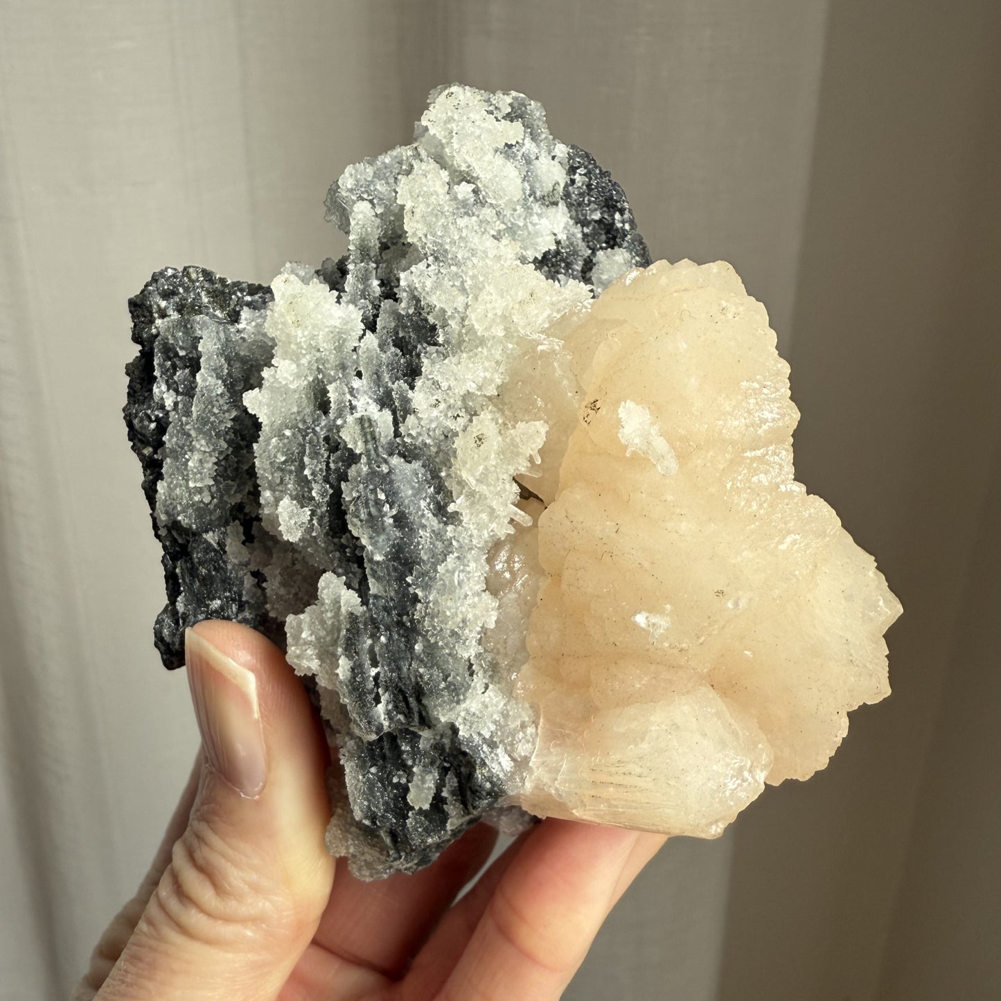 Black Chalcedony with Peach Stilbite 005