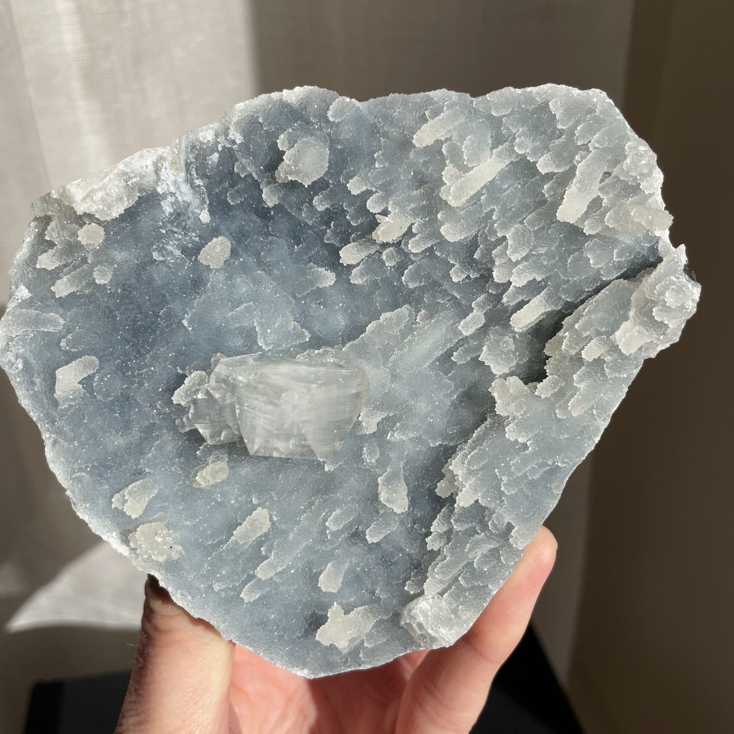 Apophyllite on Blue Chalcedony 004