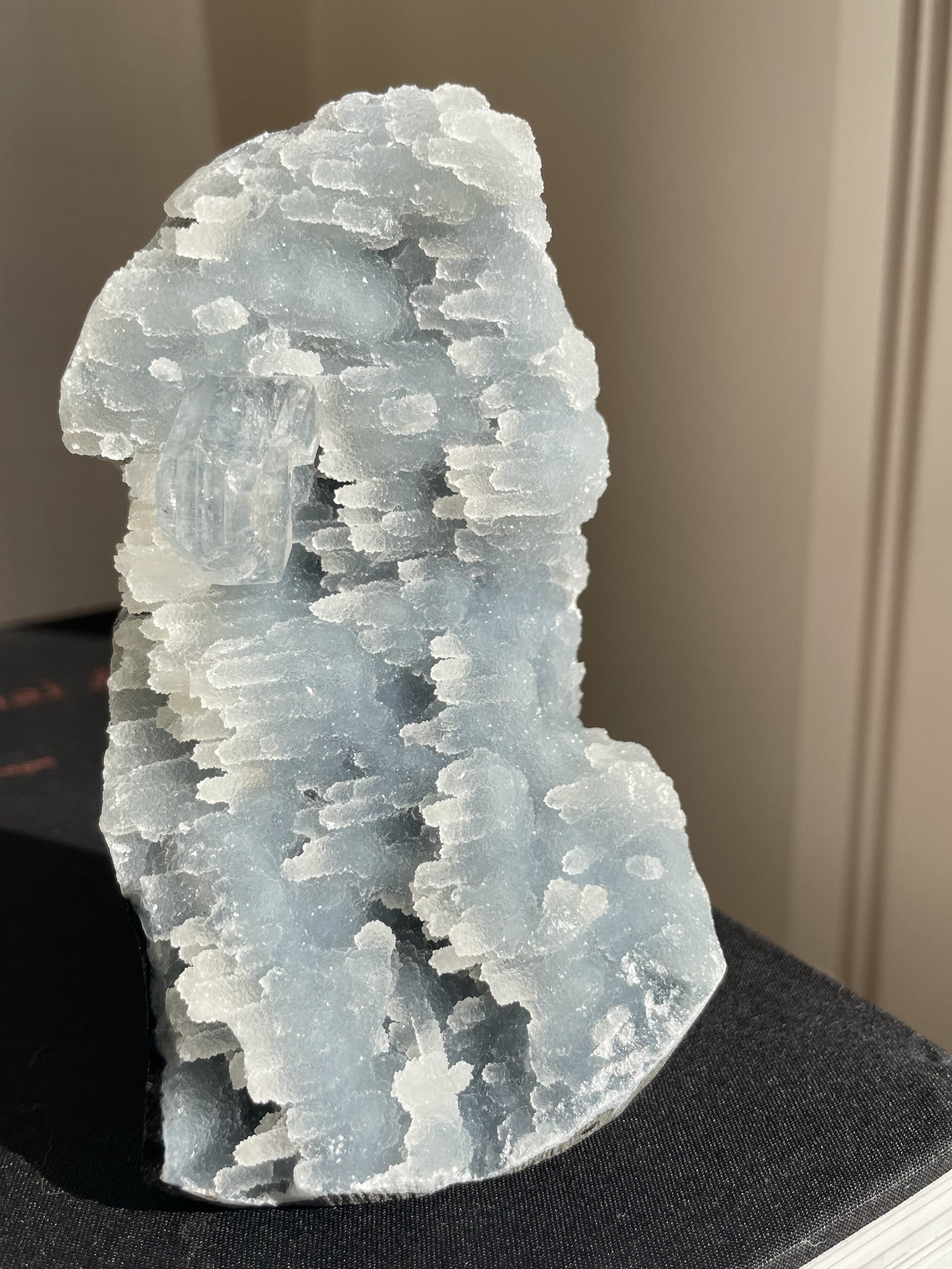 Apophyllite on Blue Chalcedony 002