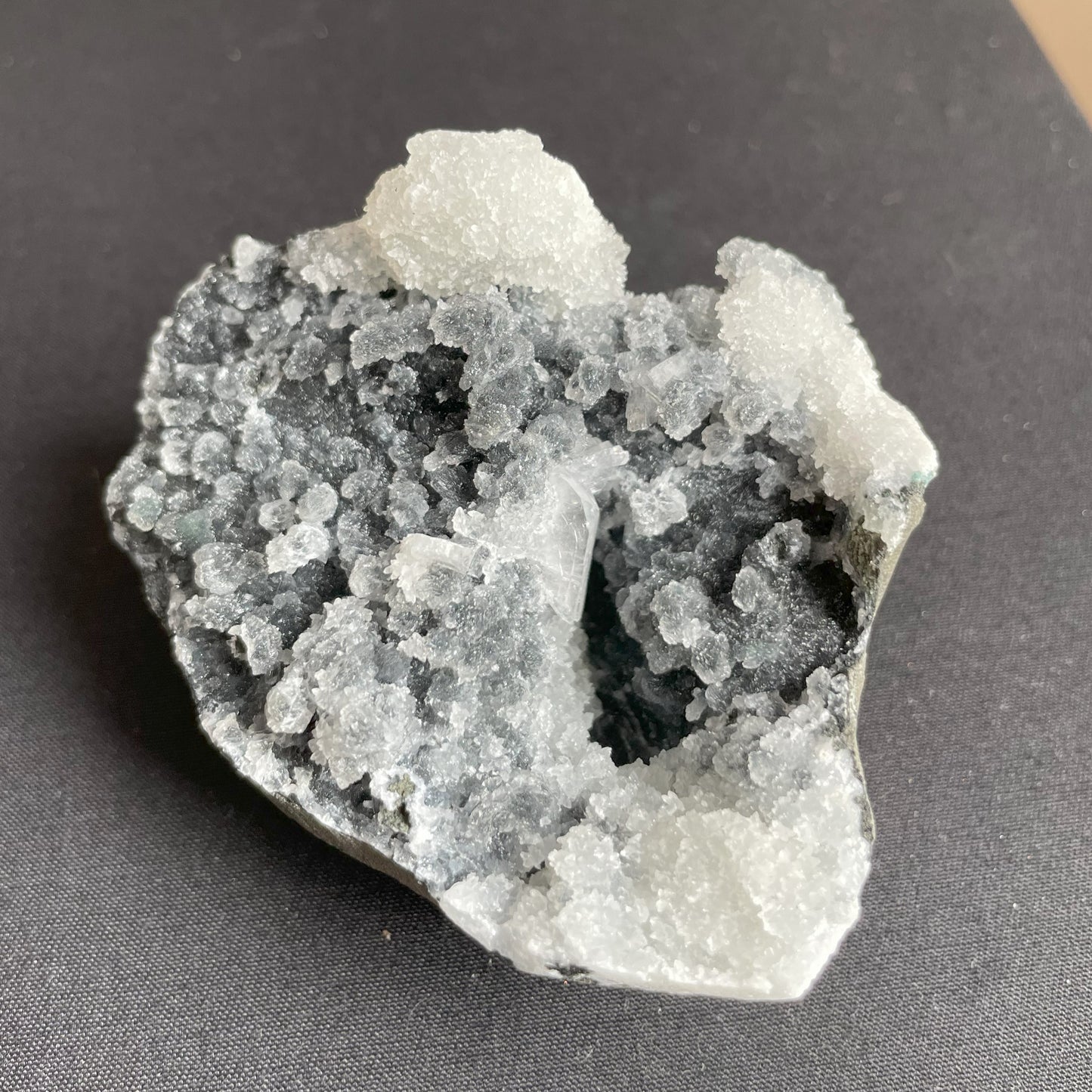 Chalcedony with Apophyllite 017