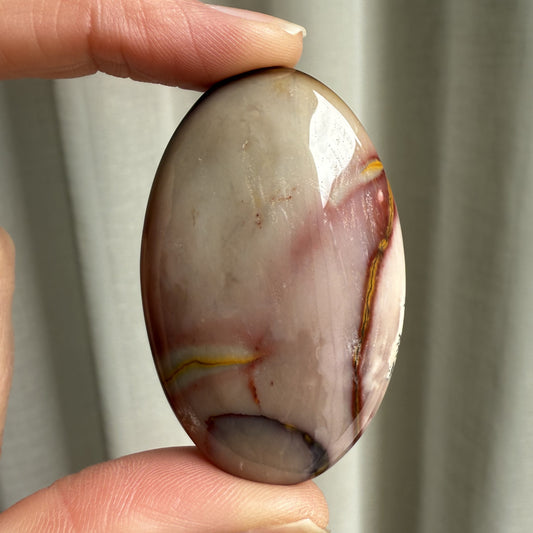 Mookaite Palm Stone - 001