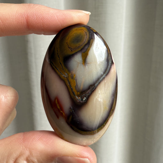Mookaite Palm Stone - 005