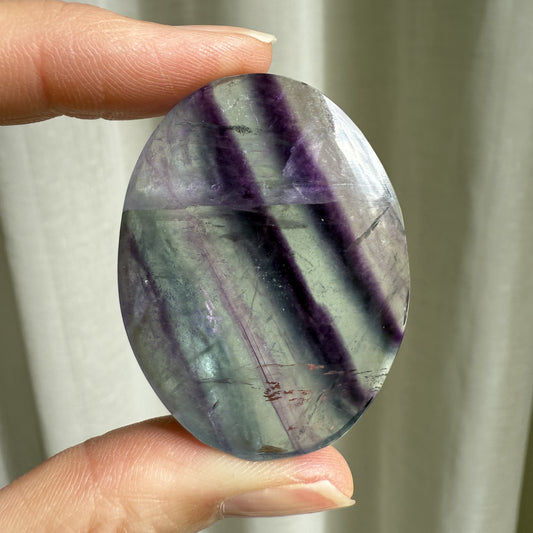 Fluorite Palm Stone 004