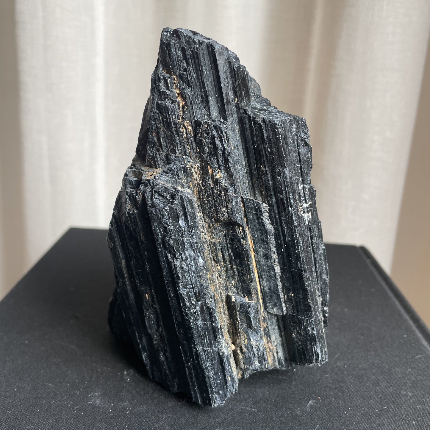 Black Tourmaline Raw 006