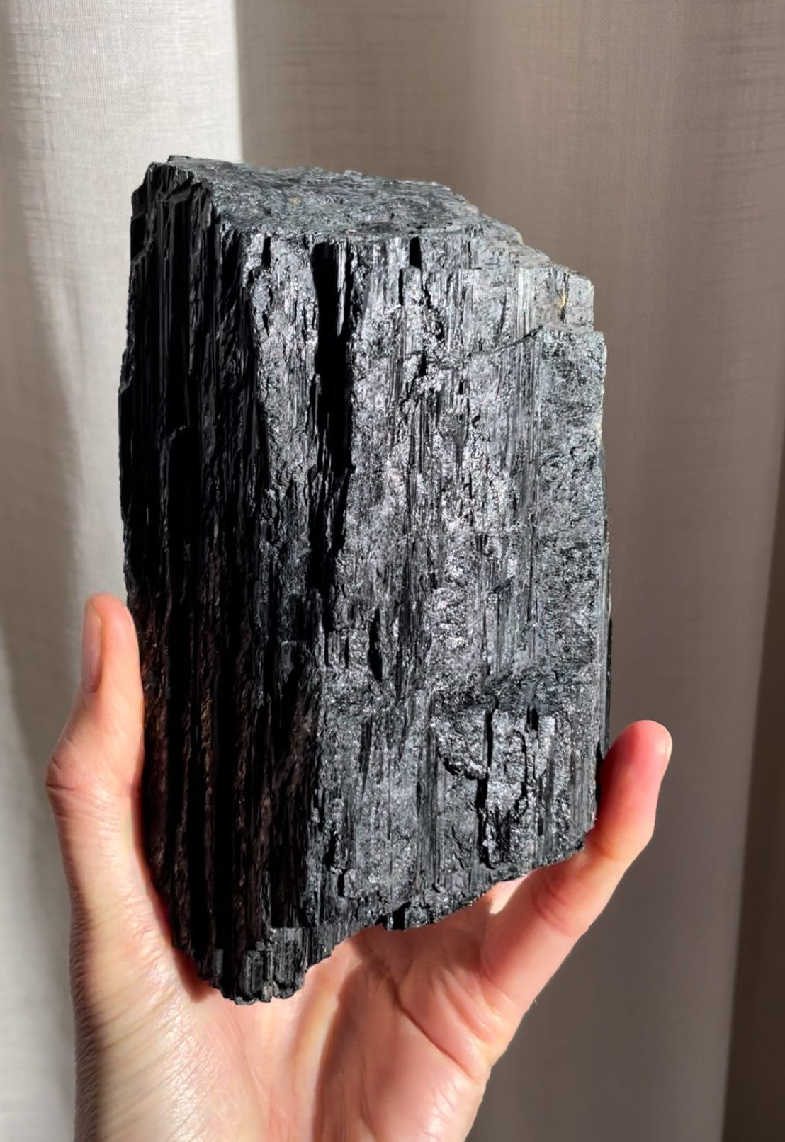 Black Tourmaline Raw 003