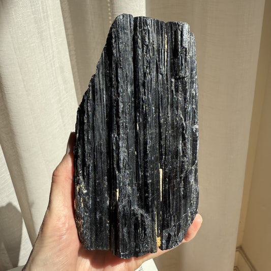Black Tourmaline Raw 002