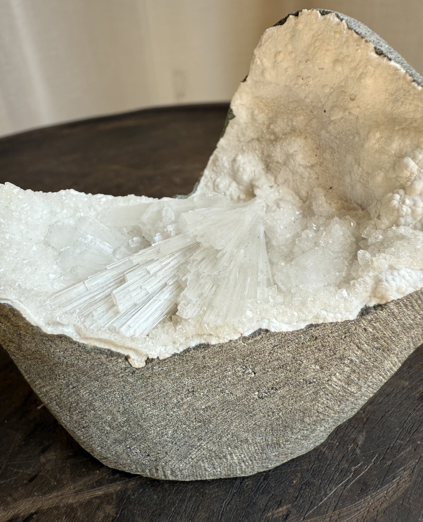 Scolecite Geode 4