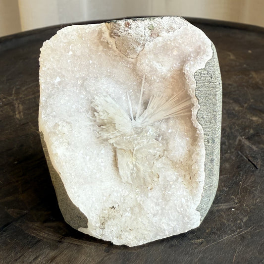 Scolecite Geode 8