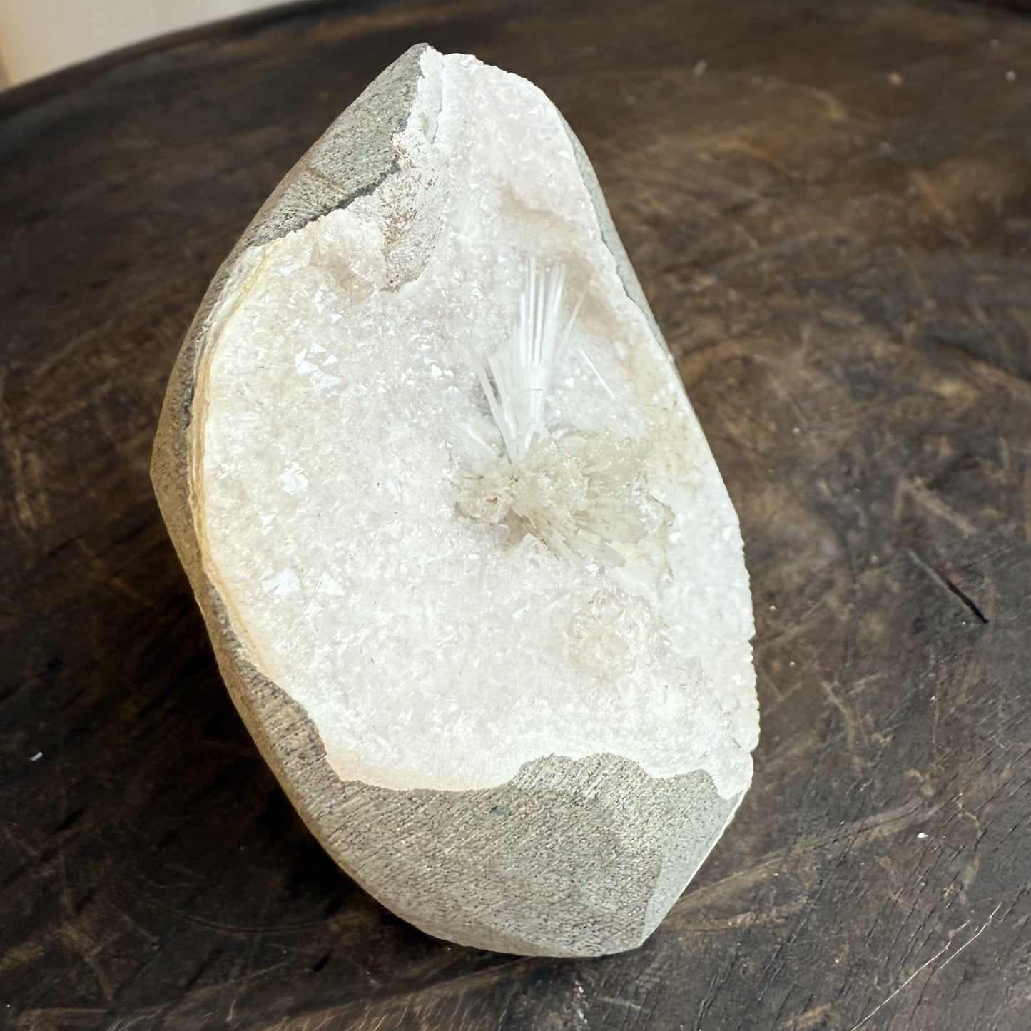 Scolecite Geode 8