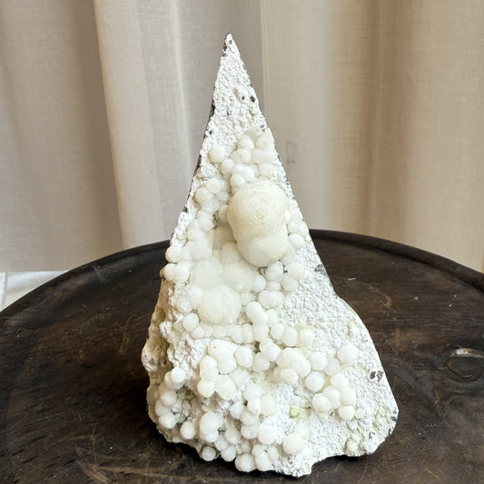 Chalcedony with Mordenite Spheres, Cubic Apophyllite & Calcite 5