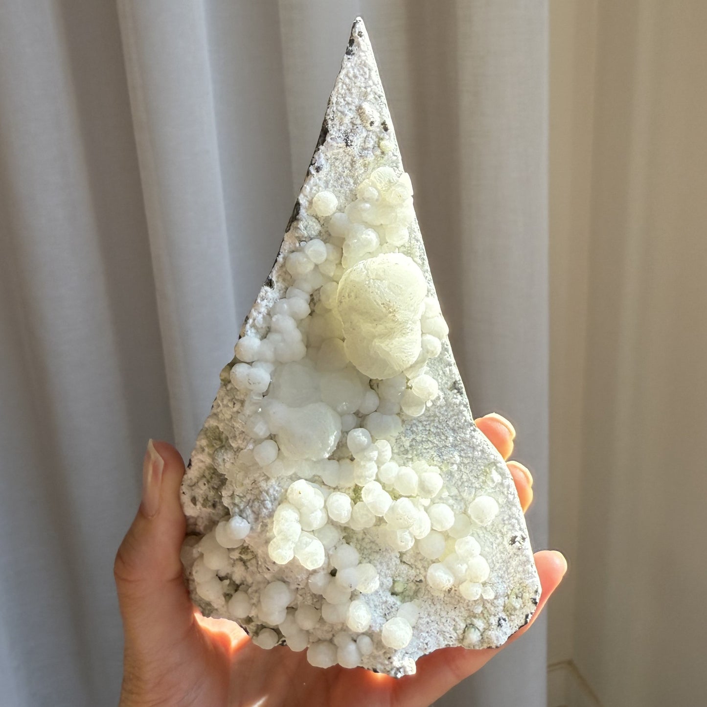 Chalcedony with Mordenite Spheres, Cubic Apophyllite & Calcite 5
