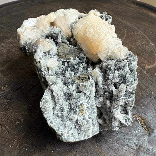 Black Chalcedony with Stilbite 014