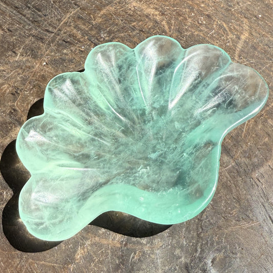 Fluorite Clam Trinket Bowl